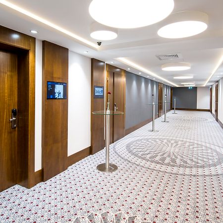 Radisson Blu Hotel Wroclaw Exterior photo A corridor on the 10th floor