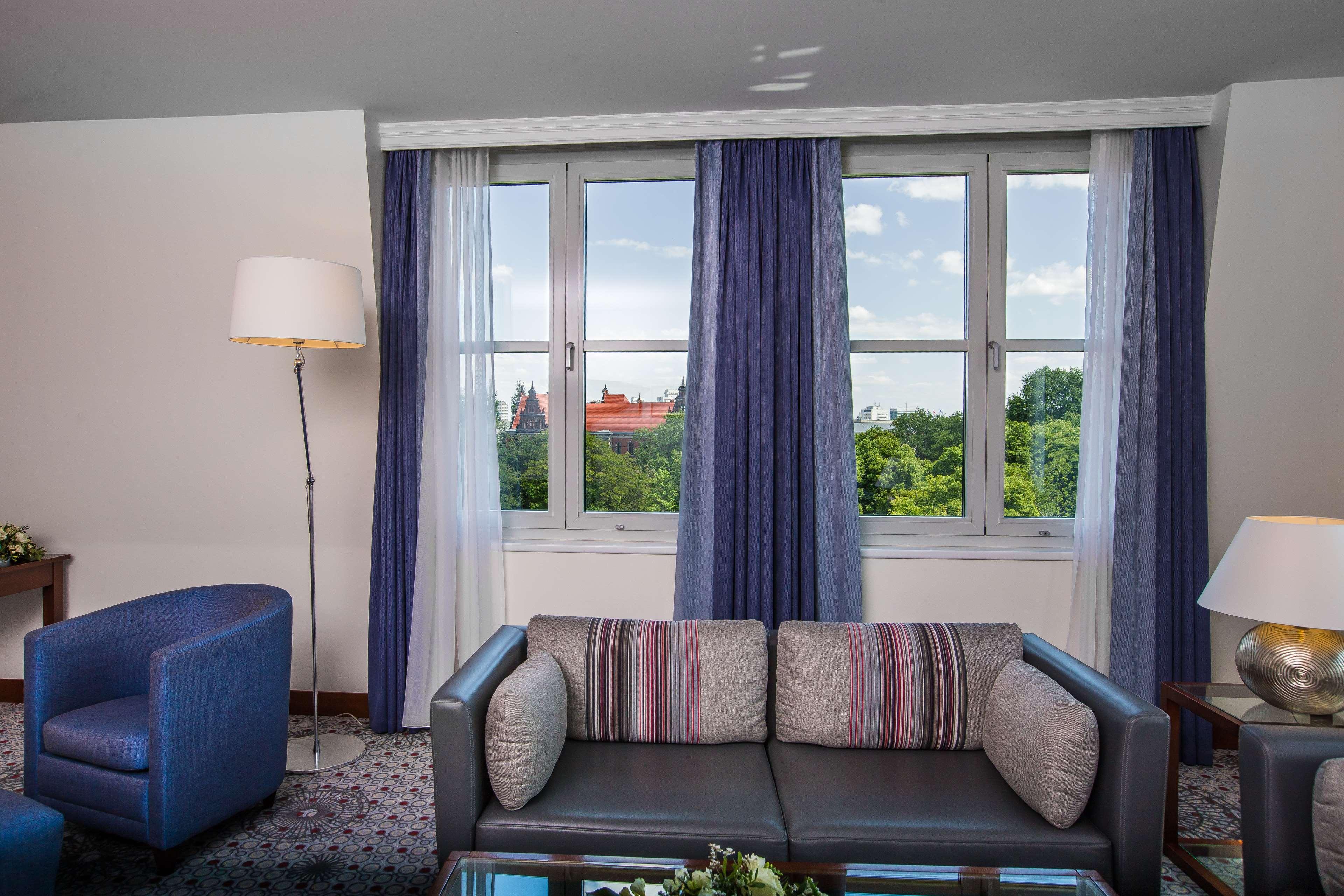 Radisson Blu Hotel Wroclaw Exterior photo A room at the Hotel