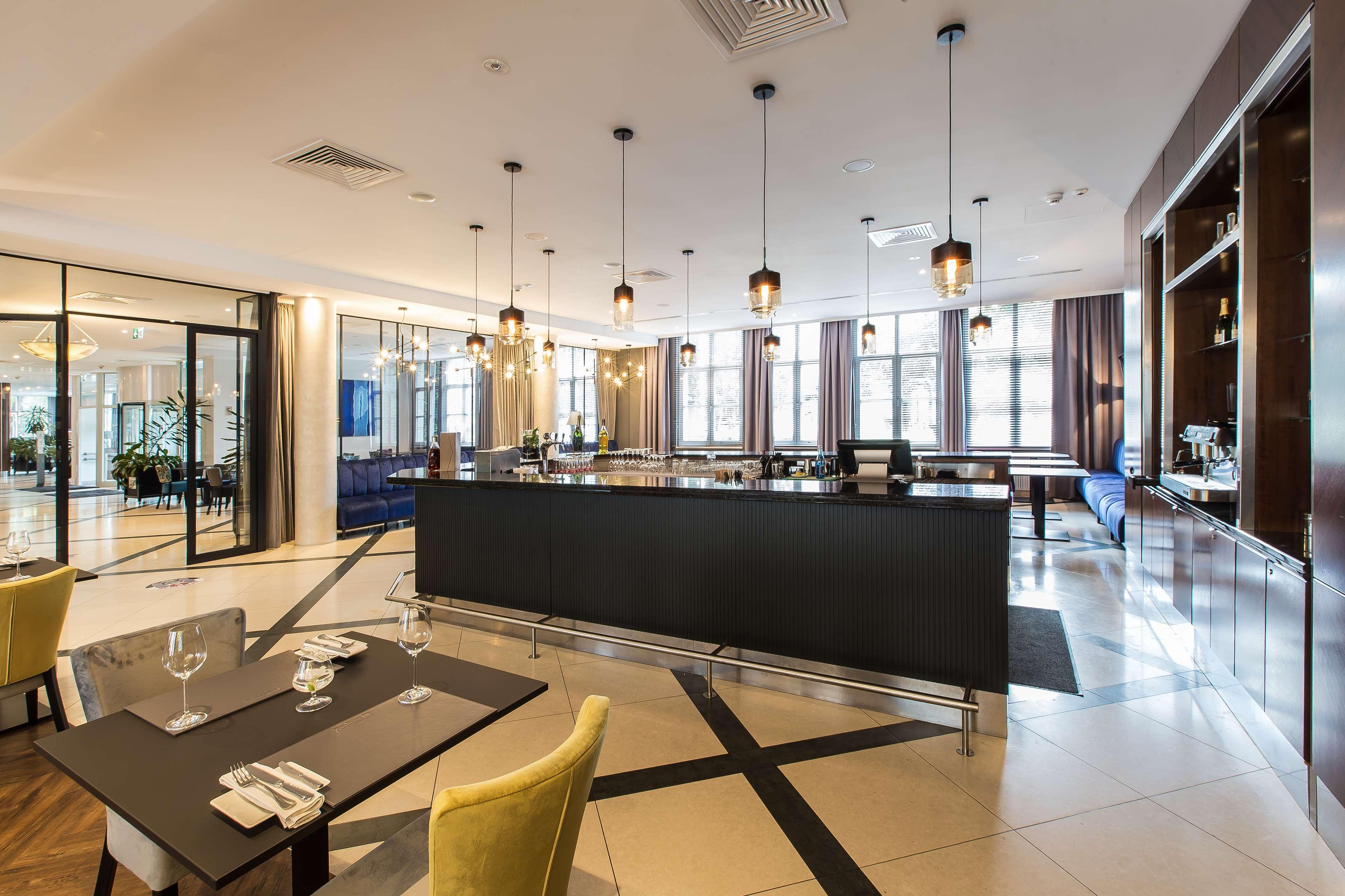 Radisson Blu Hotel Wroclaw Exterior photo The restaurant