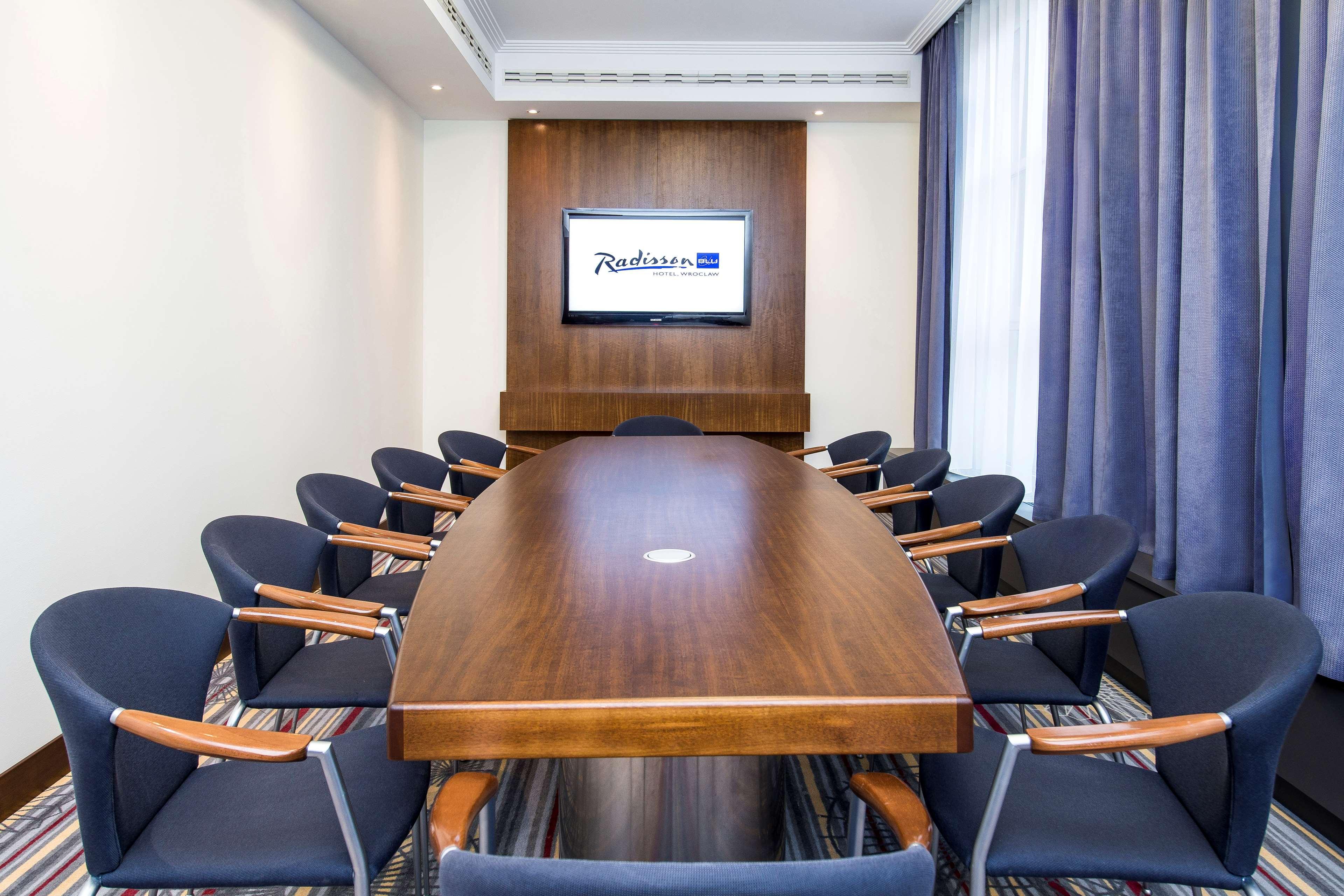 Radisson Blu Hotel Wroclaw Exterior photo Meeting room