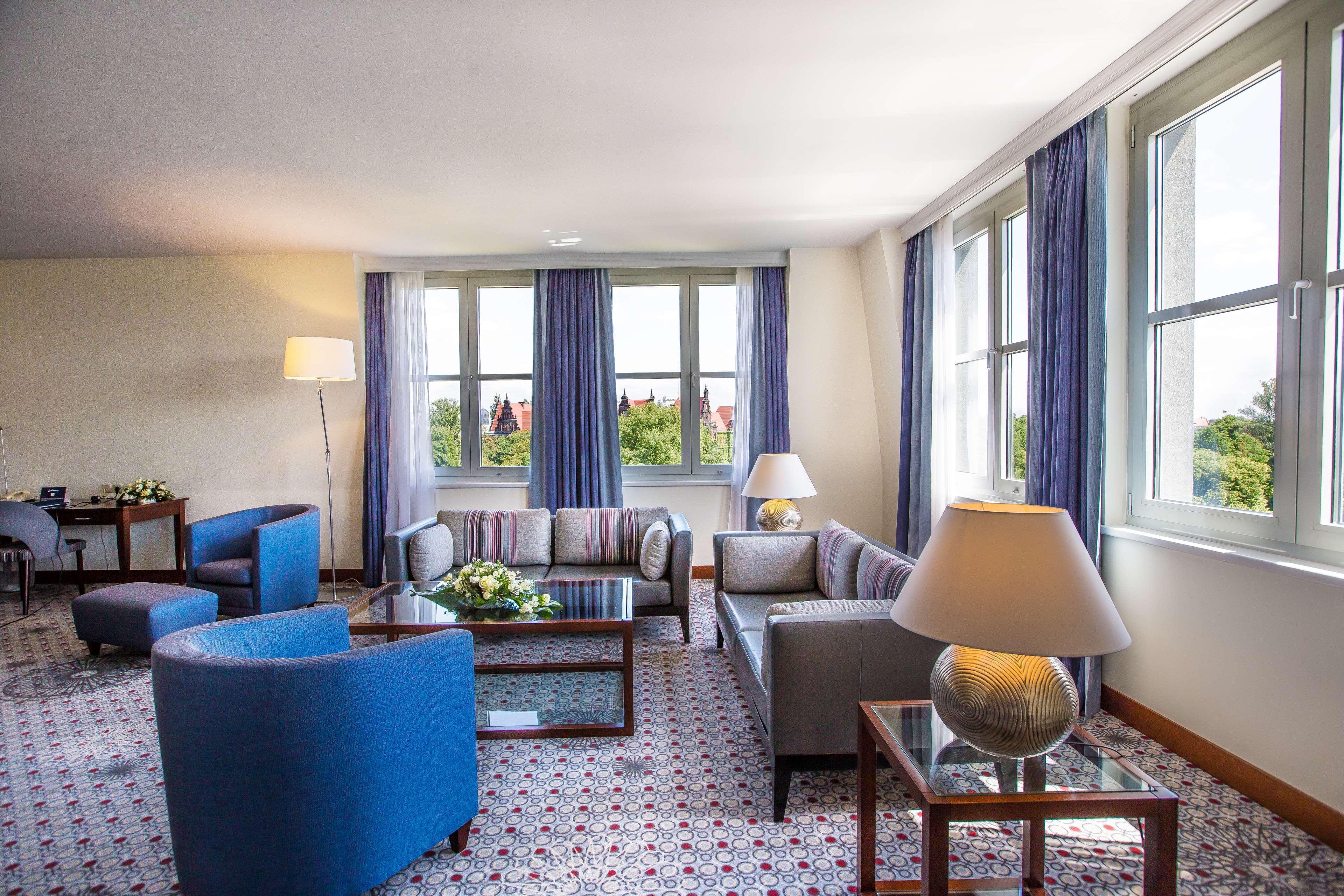 Radisson Blu Hotel Wroclaw Exterior photo A suite at the InterContinental Berlin