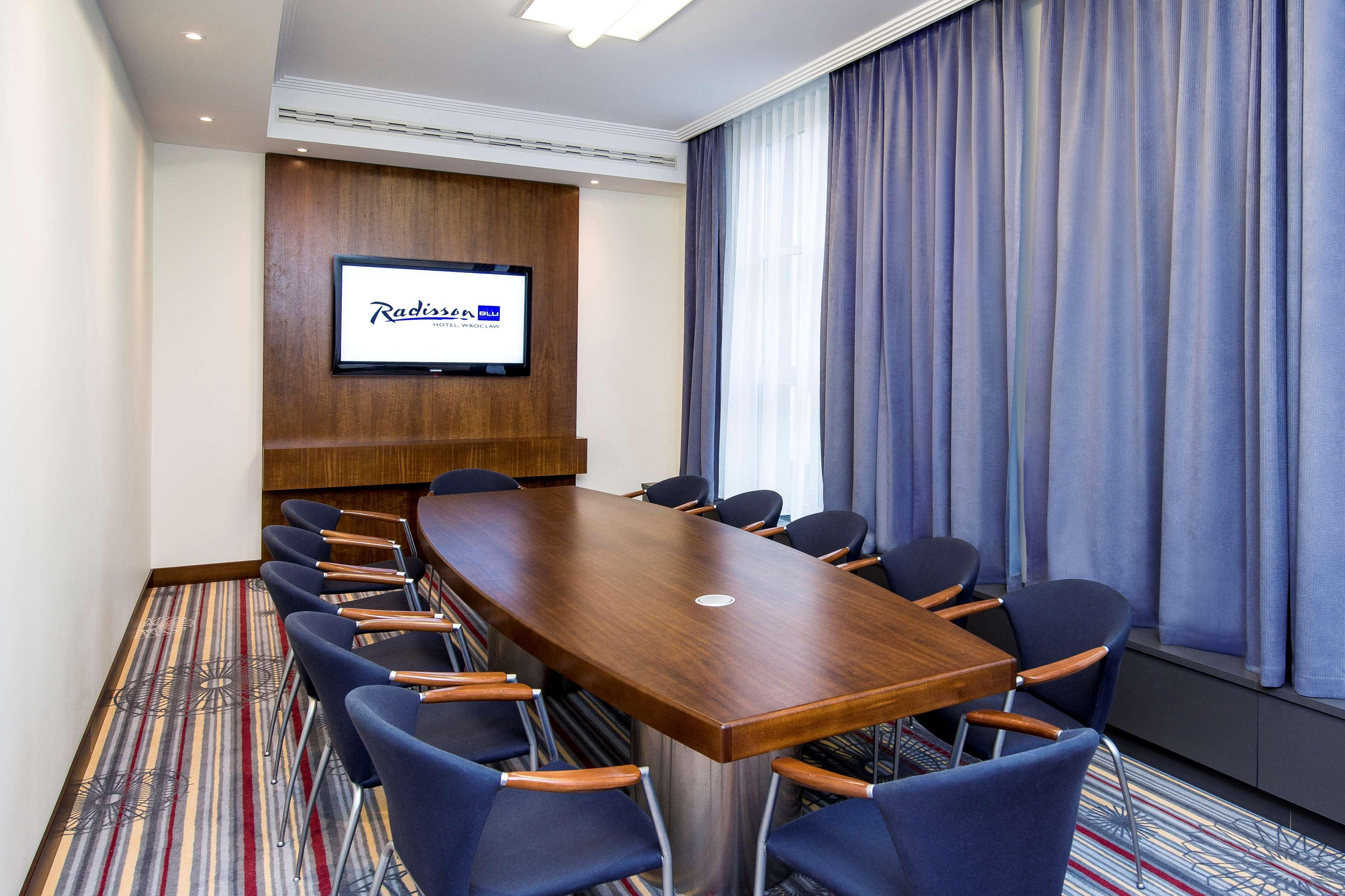 Radisson Blu Hotel Wroclaw Exterior photo Meeting room